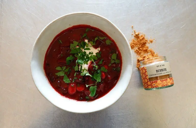 Bohneneintopf mit Rote Beete und Berbere