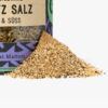 Lakritz Salz Meta Hiltebrand Lakritz Salz mit Gewürzhaufen Nahaufnahme