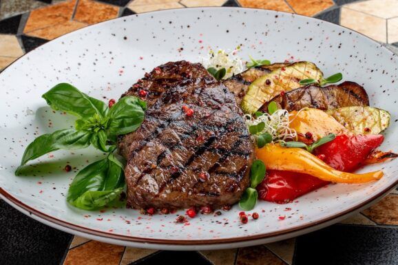 Rumpsteak bereit zum würzen